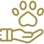 Ein goldener Umriss einer menschlichen Hand, die nach oben zeigt, mit einem Pfotenabdruck darüber, der Tierpflege oder Unterstützung für Haustiere symbolisiert - ein Emblem, das die mitfühlenden Dienste des Aurora Tierkrematoriums für geliebte Haustiere widerspiegelt. Aurora Tierkrematorium